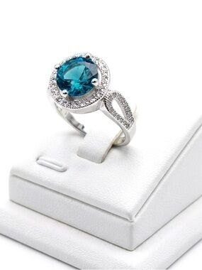 New S925 Sterling Silver Round Aqua Topaz & White Topaz Infinity Ring